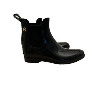 MICHAEL KORS CHARM BLACK MK LOGO SHORT RAIN BOOTS. SIZE 7 PATENT LEATHER, NEW